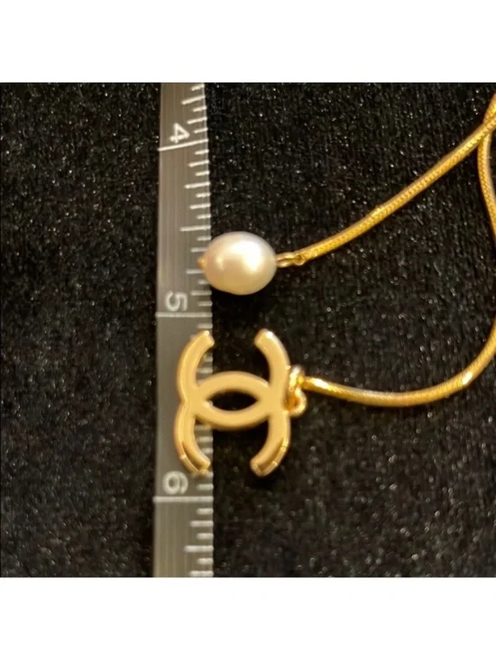 CHANEL Gold-Tone Lariat Necklace with Pearl and CC Charm - Picture 8 of 8